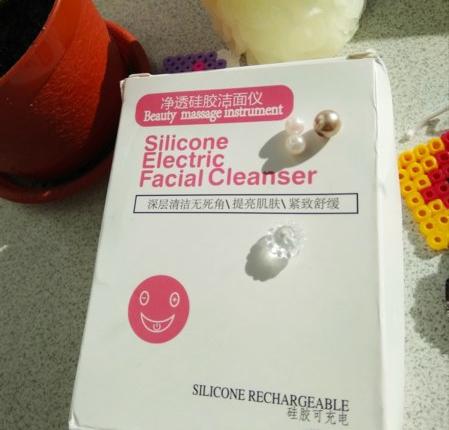 Массажёр для лица Aliexpress Silicone Electric Facial Cleanser фото