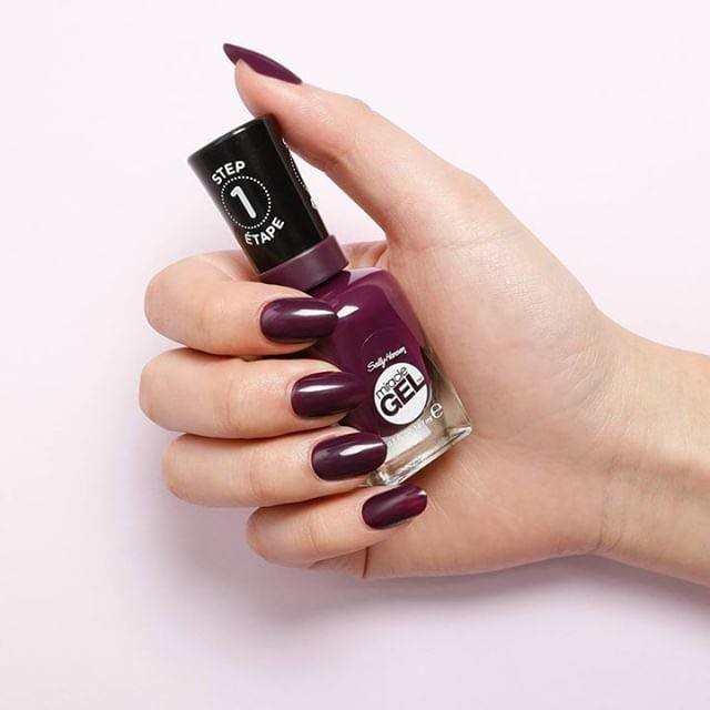 Sally Hansen - Sunday's #nailspo has us feeling a little Wild for Violet 😉