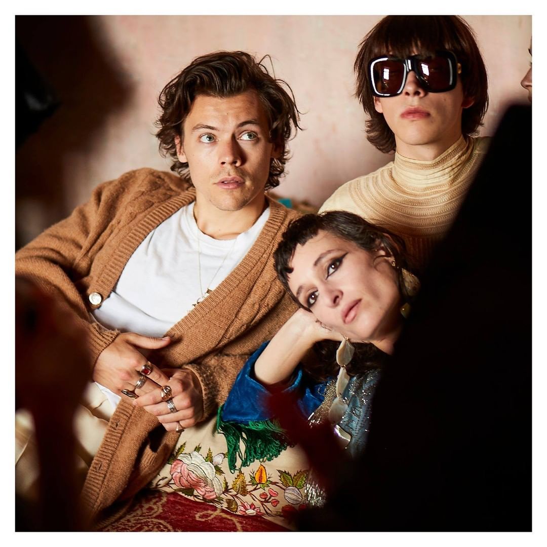 Gucci - First seen on @guccibeauty, @harrystyles, #ZumiRosow @fangusz666 and William Valente @fendimafia captured by @ronan_gallagher__ behind the scenes of the #GucciMémoire d’une Odeur campaign. Dis...