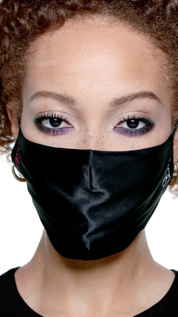 NARS Cosmetics - NARS Global Artistic Director @LenaKoro shows you how to do a reverse lash look in our final episode of Eyes On The Rise. See the full how-to on IGTV. #NeverFakeIt