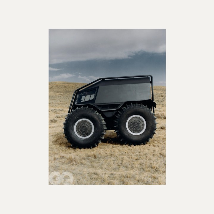 dunhill - KANYE WEST #dunhillSS20
Our wool silk kimono-wrap jacket worn by #KanyeWest for the May cover of @gq #dunhillCOMMUNITY
Photography: @tylersphotos 
Styling: @mobolajidawodu