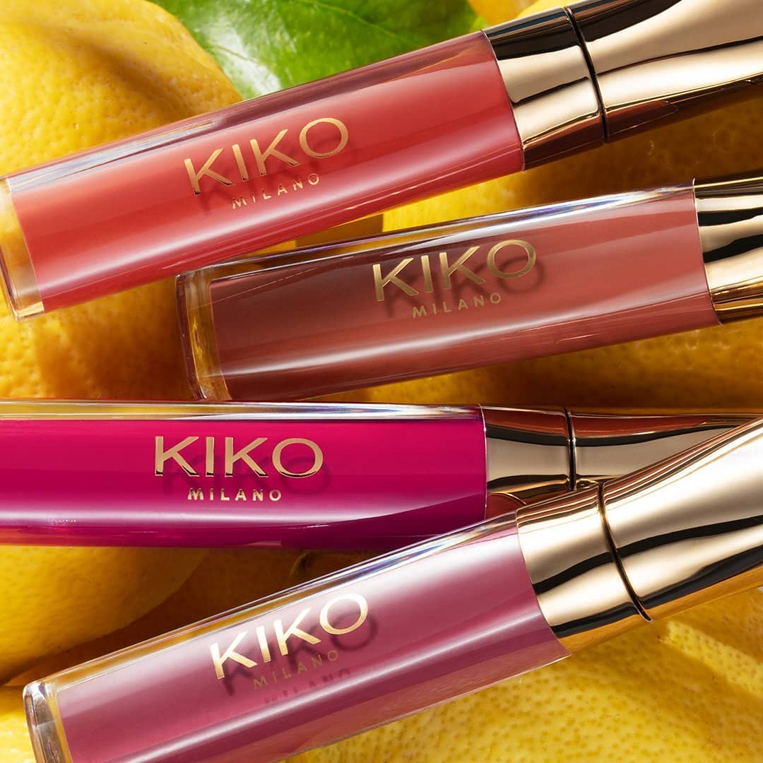 Kiko Milano Russia - 8 часов стойкости без пересушивания — у помады LASTING MATTE LIP COLOUR из коллекции #KIKOLostInAmalfi комфортная бархатистая текстура, не стягивающая губы 👄

Благодаря скошенному...