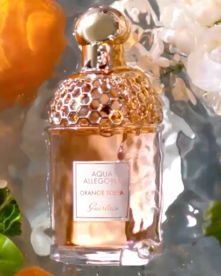 Guerlain - Sun-coloured blood orange is lifted by fresh mint and delicate bergamot, with base notes of rich tonka bean. 

Aqua Allegoria: joyful by nature.

#Guerlain #GuerlainParfumeur #AquaAllegoria...