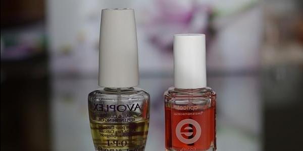 Oil for Cuticle treatment - Opi & Essie Cuticle Oil - review