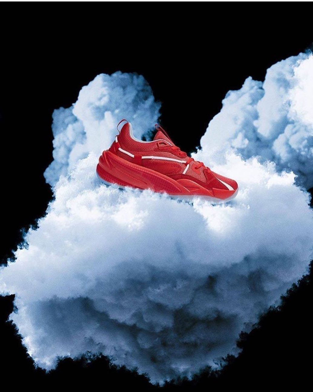 Foot Locker ME - #DUBAI
Your dreams may be in the clouds, but the road up is paved in the @realcoleworld x @pumahoops RS-Dreamer Blood, Sweat & Tears. Exclusively available at #FootLockerMidldleEast f...