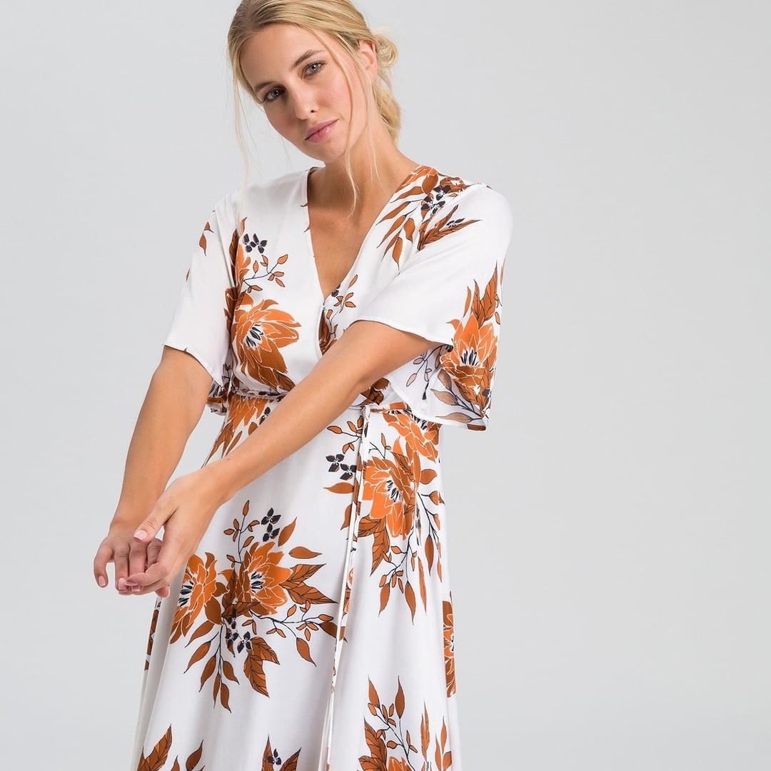 Marc Aurel - Let this beautiful flower printed dress beautify your day. You deserve it!
.
.
#marcaurelfashion #marcaurel #flowerprint #fashionable #newseason #ootd #style  #trend #discoverthecollectio...