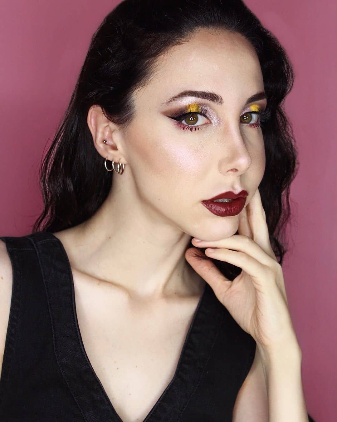 theBalm Cosmetics - Mixed metals with @beatriceb_makeup using Alternative Rock Full Face Palette Vol.1.