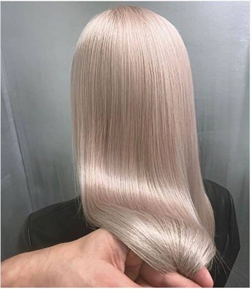 Schwarzkopf Professional - Этот шелковистый блонд безупречного качества дело рук @tarquini_hairandskin и доказательство 100 % эффективности технологии глубокой реконструкции волос #FIBERCLINIX. Это 10...