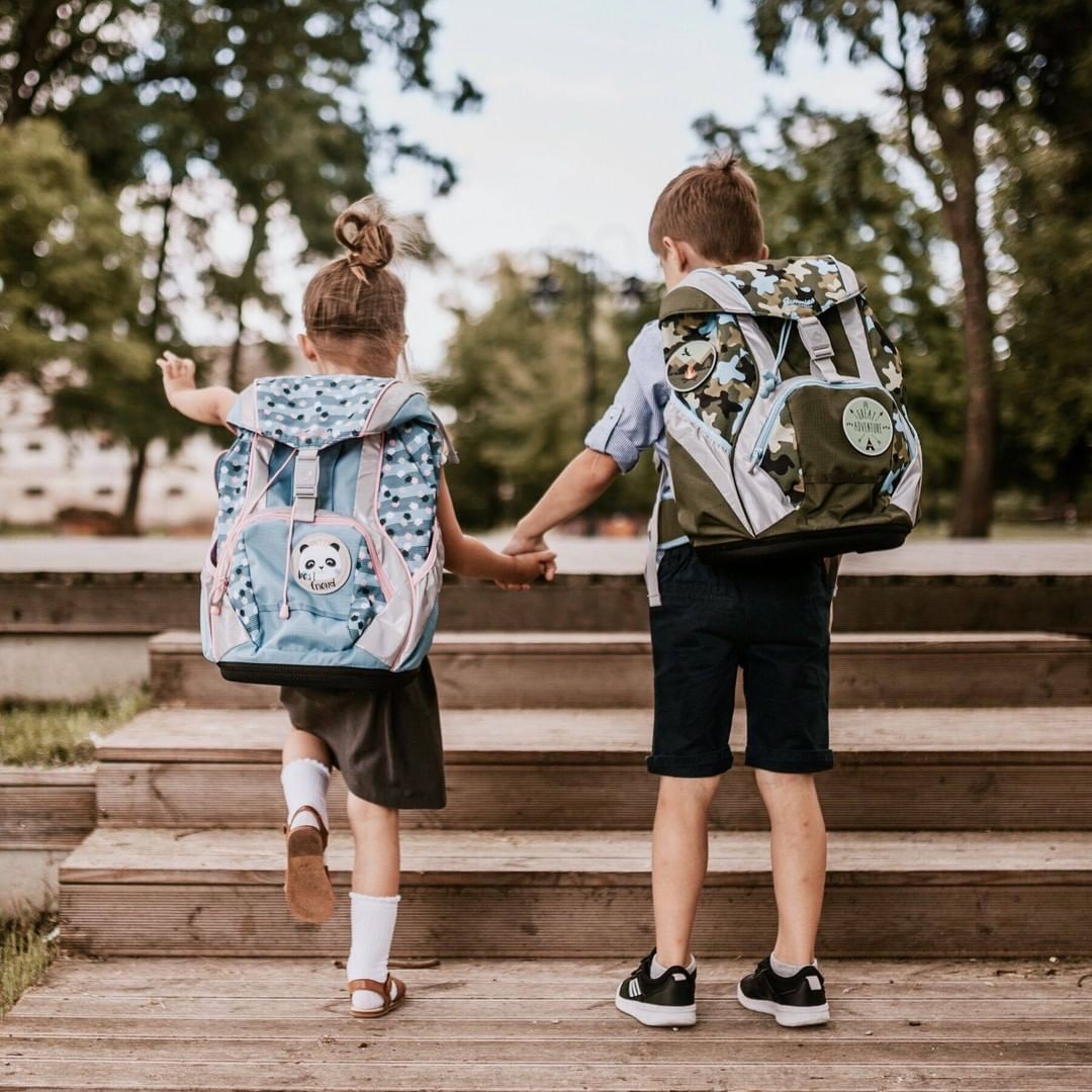 SAMSONITE - When kids are so excited for school they start wearing their new ergonomic backpacks weeks in advance... 🙈 Discover all our school backpacks on samsonite.com—————————————————————— #photogr...
