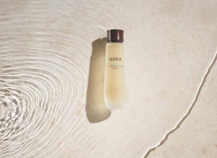 AHAVA - Osmoter? ✔️ Hyaluronic acid? ✔️ Patented botanical complexes? ✔️ Our full lineup of moisturizing powerhouses are all present in our Age Control Even Tone Essence. It's unlike anything you've t...