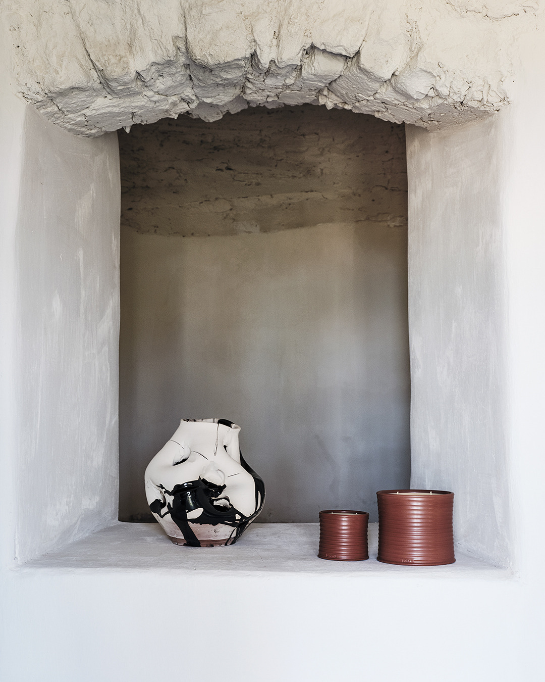 LOEWE - Introducing LOEWE Home Scents. A new range created by @Jonathan.Anderson and in-house perfumier Nuria Cruelles evoking the raw essences of a vegetable garden

The collection includes candles w...