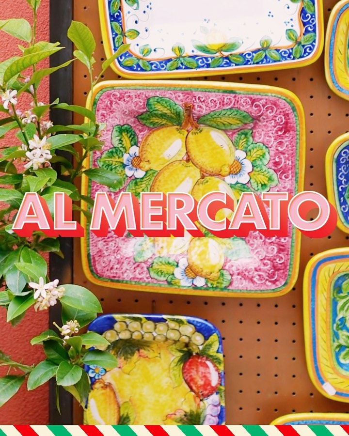 YOOX - AL MERCATO! 
Street markets are the vibrant heart of villages and towns.  Everyone will pass by a market at some point in their day. You can ﬁnd anything there: fresh fruit, artisanal products,...
