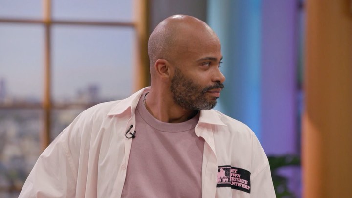 Марина Кравец - Тада-ааам!!🤘😄
ЗАВТРА в субботу 2️⃣й выпуск #НовоеУтро ❗️
ВКЛЮЧАЙТЕ В 1️⃣0️⃣:0️⃣0️⃣ свой ЛЮБИМЫЙ канал❣️
P.S.: Если это #ТНТ .. 🤘😄
@alinastalina 
@ul_yanapilaeva 
@mikhail_belyanin...