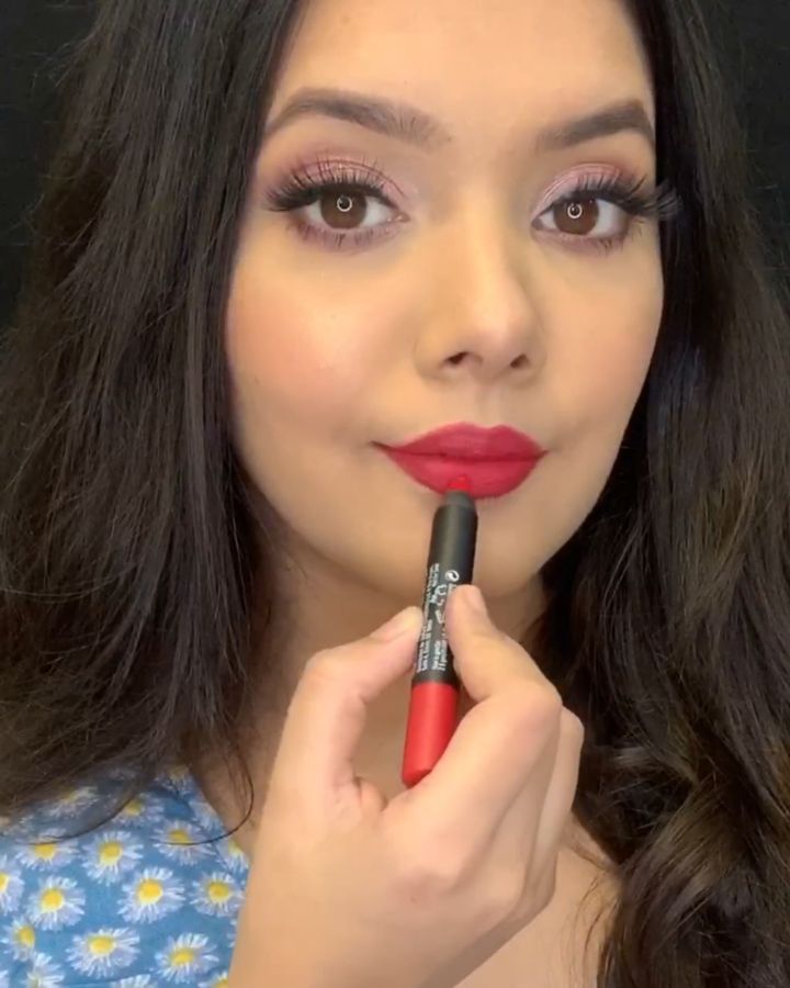 SUGAR Cosmetics - Have you checked these cute minis yet? 
In frame: @prabhleenkaur_artistry

Products used: 
✨ Matte As Hell Crayon Lipstick Minis Set 07 Viola, 15 Stephanie Plum & 01 Scarlett O'Hara...