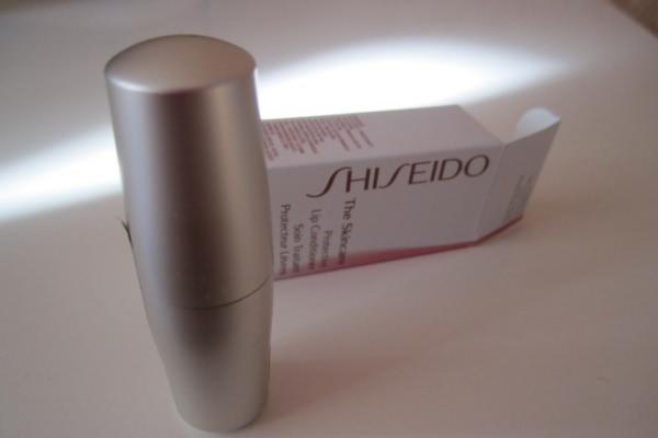 Защитный бальзам для губ Shiseido The Skincare Protective Lip Conditioner SPF 10