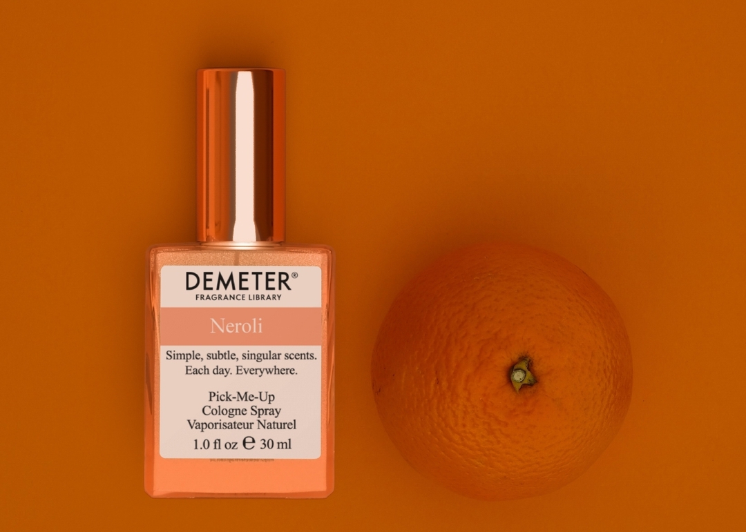 Библиотека ароматов + Demeter - 🌼 Нероли — эфирное вещество, которое содержится в белоснежных цветках померанца, он же — горький апельсин.
⠀
Название не имеет никакого отношения к растению, и вот поче...