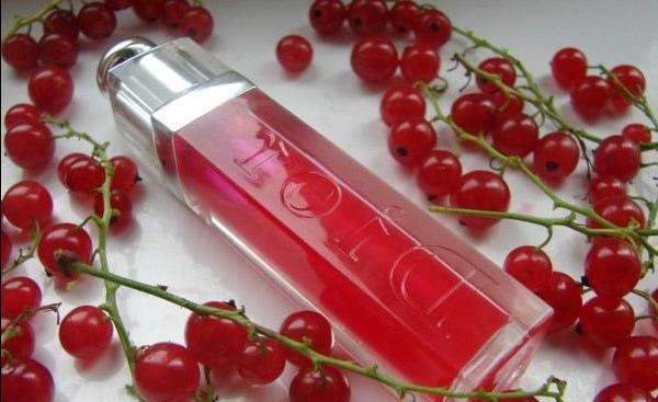 Bacche di gelatina in un tubo. Lip gloss Dior Addict Gloss Mirror Shine Volume And Care N° 063 Fascinante - rassegna