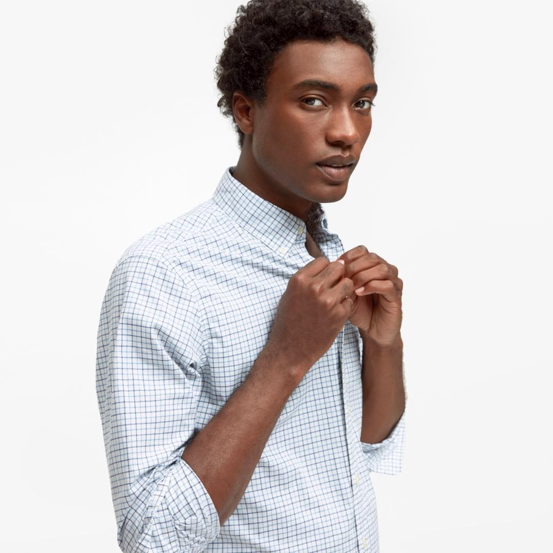 Gap Middle East - New shirts alert. Shop from our collection of best-fitting styles and colors for the office and beyond.