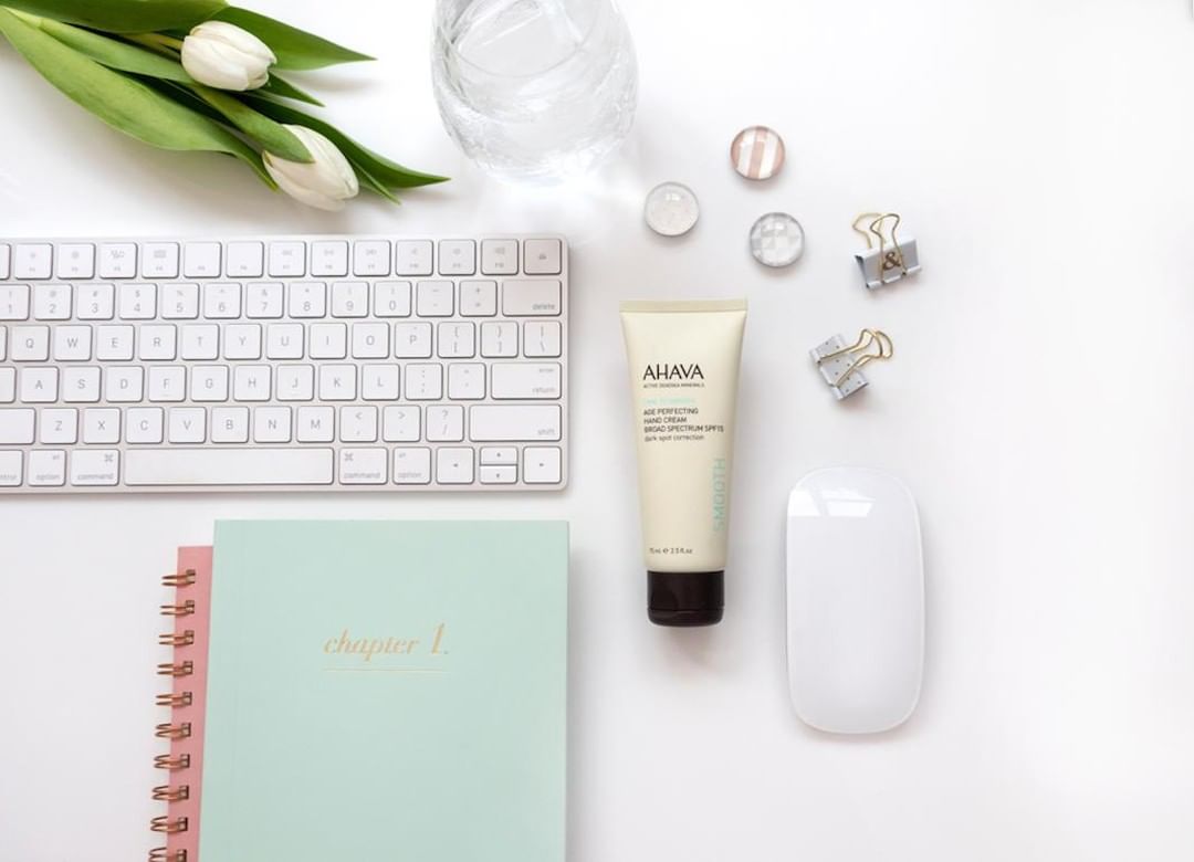 AHAVA - As you build your to-do list for the week ahead, don't leave hand protection off the list ☑️ Our Age Perfecting Hand Cream works to counteract visible signs of aging, and prevents further UV d...