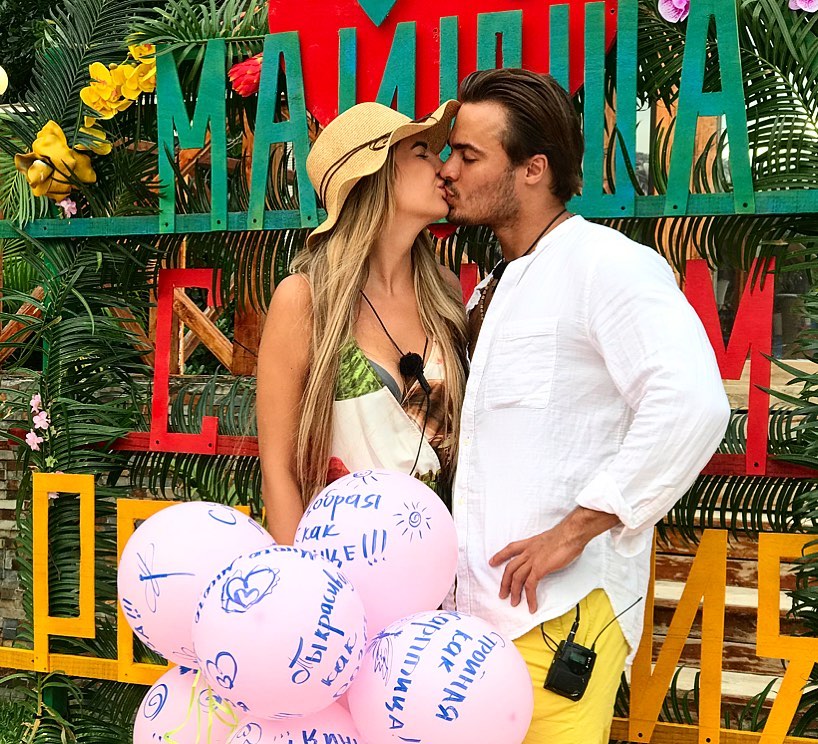  - Сегодня Лёша @aleksey_kupin делает мой день максимально трогательным и веселым одновременно!😀🎈
Это очень крутой день рождения, и очень крутые эмоции я испытываю❤️
Чуть позже выложу пост про ребят с...