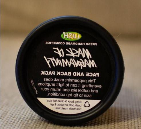 Lush Mask Of Magnaminty Cleansing mask 