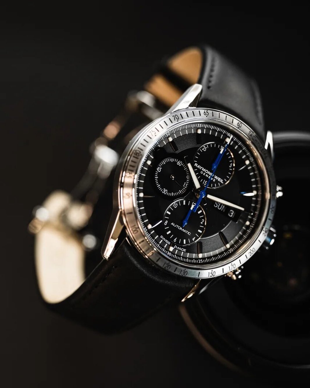 AllTime.ru - Этот хронограф Raymond Weil просто заряжен энергией. Нужны доказательства?⁣⁣⠀
⁣⁣⠀
Дух Raymond Weil легко ощутить, взглянув на то, каким музыкальным исполнителям посвящались специальные мо...