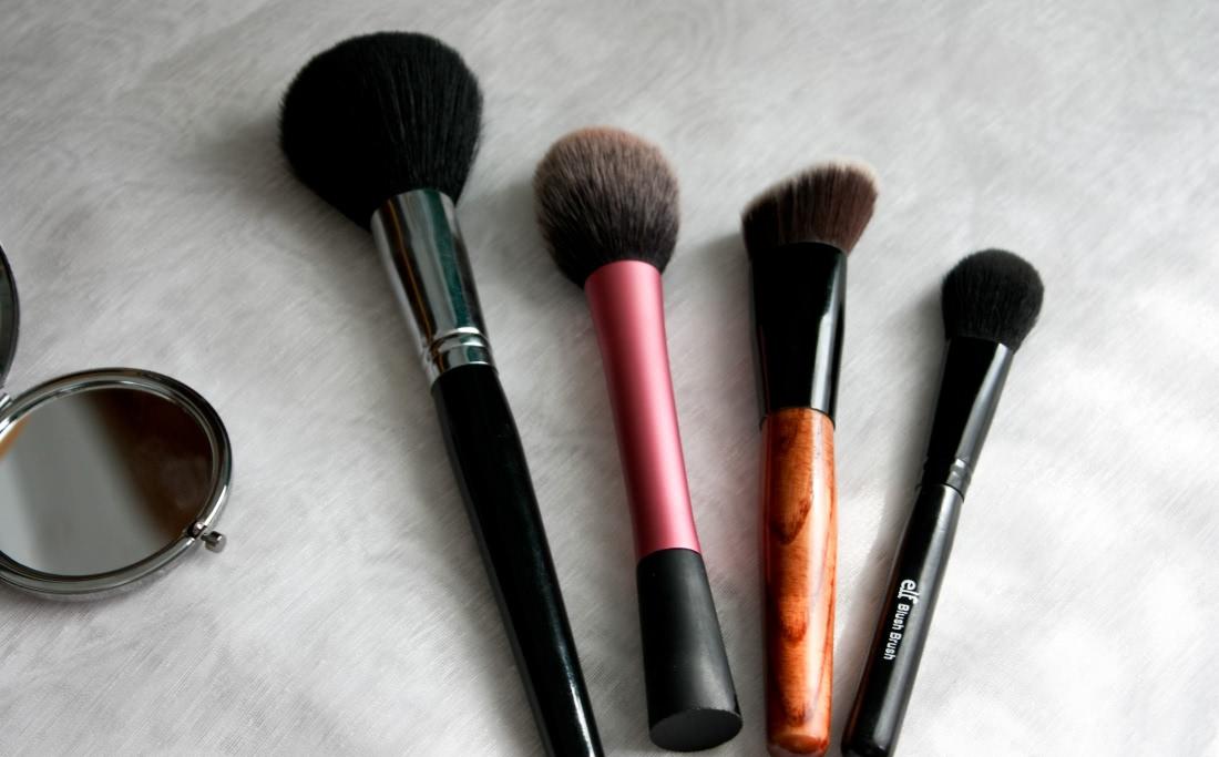 Кисть времени. Натуральные кисти для рисования. Кисть времени. Кисть ecotools luxe brush. Кисти для рисования.