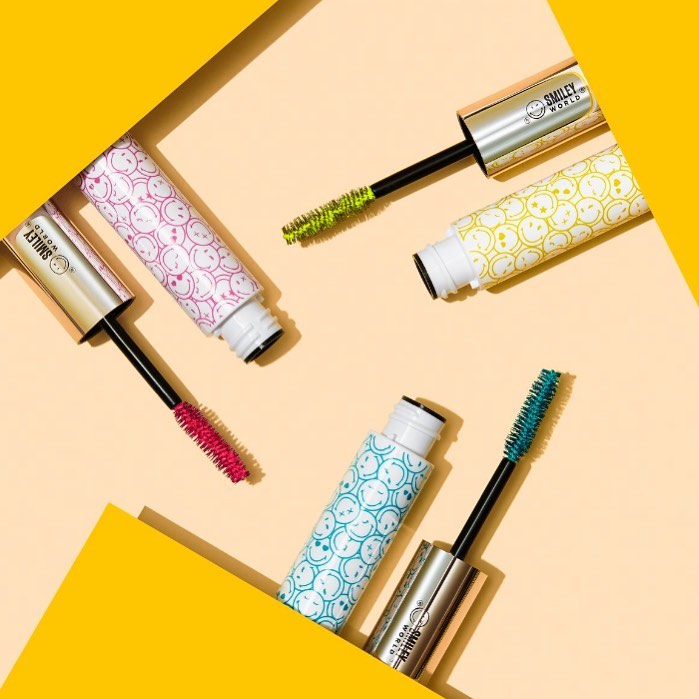 Ciaté London - Inject some colour into your glam 🙌☺️ our #CiatexSmiley Keep an Eye On Coloured Mascara & Lash Tip Topper 💯 Infused with mood boosting poppy and energising cacao extract, these fun-fil...