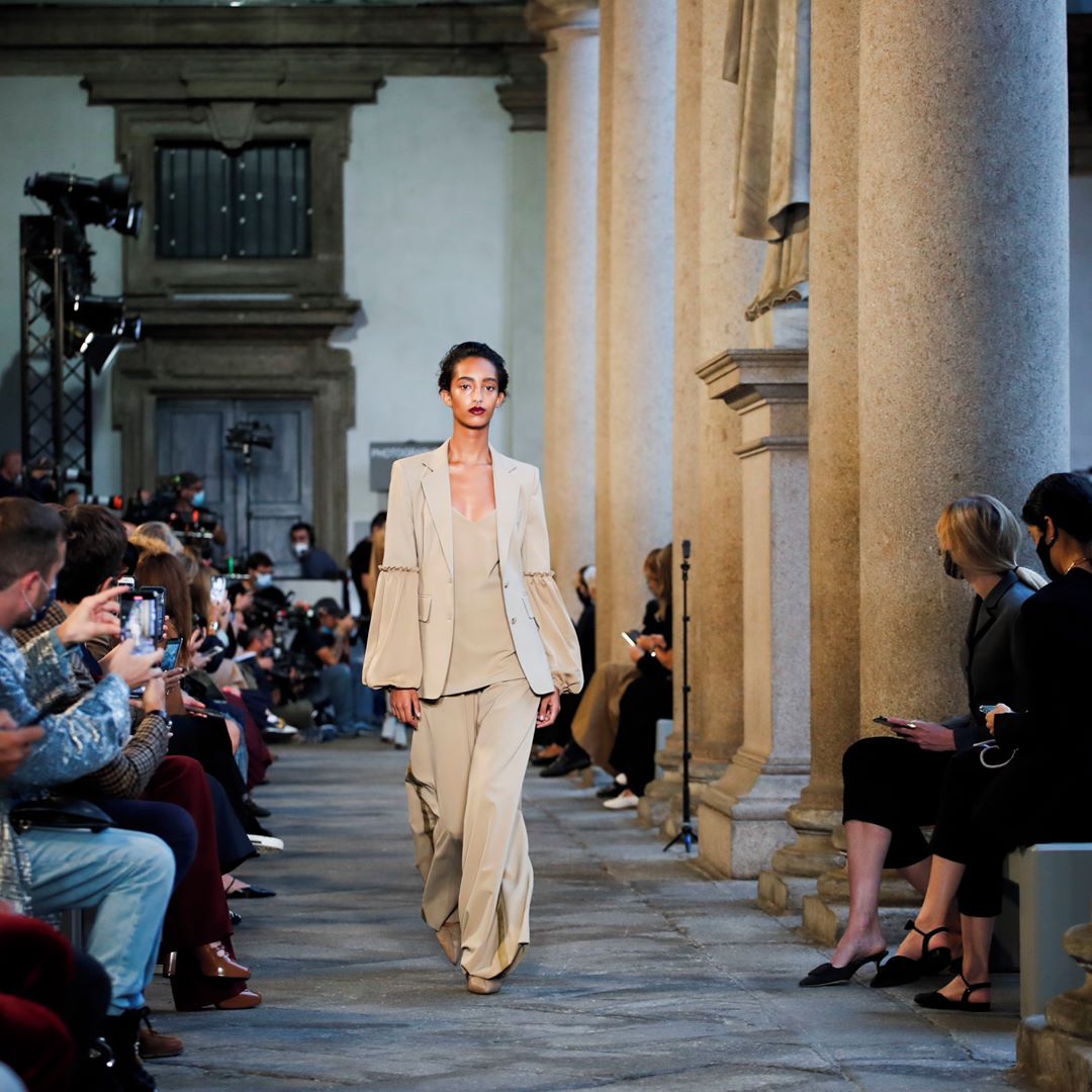 Max Mara - A new era of Renaissance-inspired style is here.⁣ Experience the #MaxMaraSS21 runway show and see all the looks now at maxmara.com. #MFW