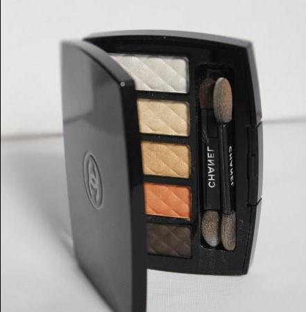 Тени из коллекции Chanel Hong Kong Collection 2019 - Chanel Ombres Matelassees Eyeshadow Palette, Perla di Fiume - rassegna