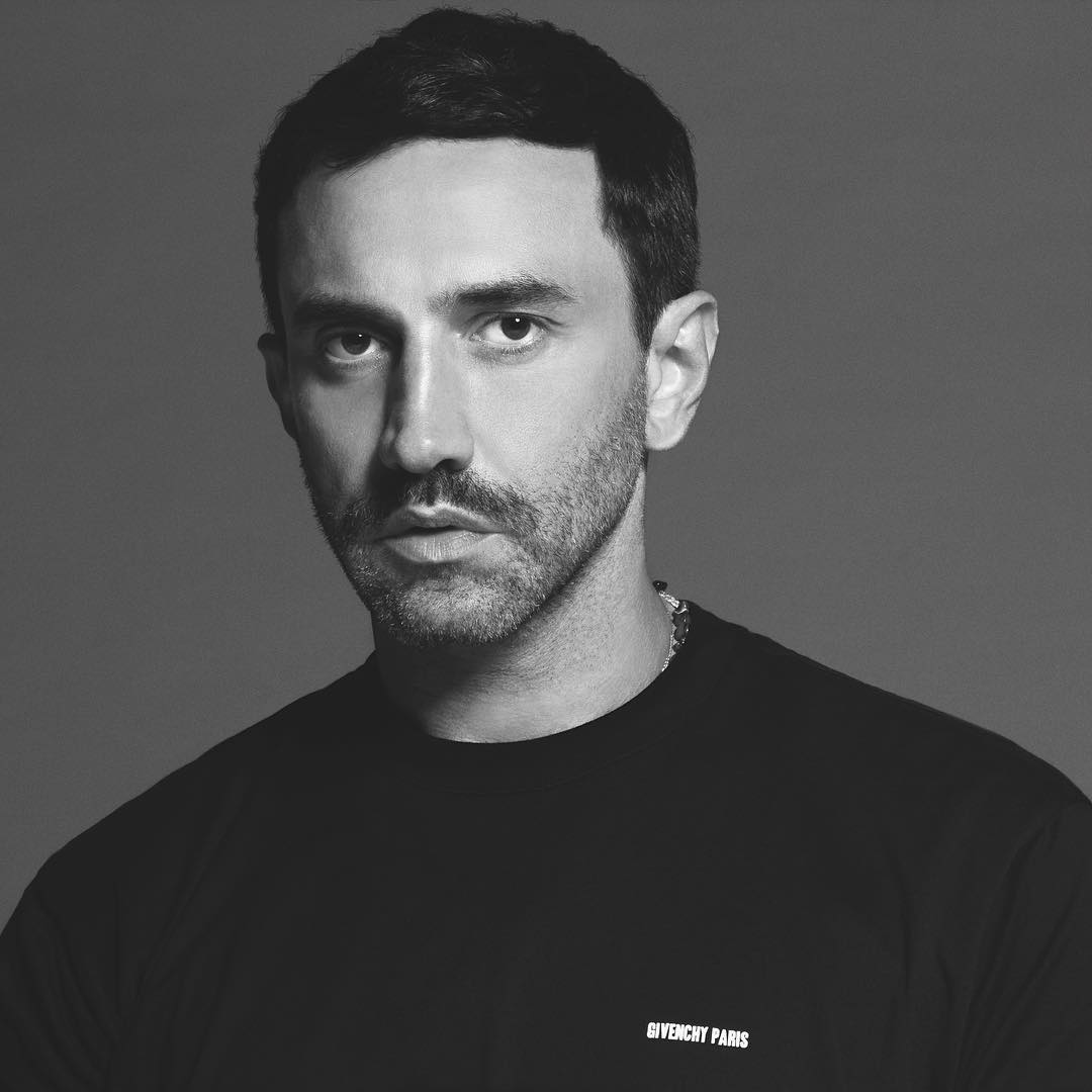 GIVENCHY - 🖤 @riccardotisci17