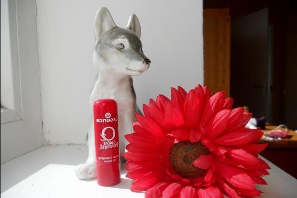 Essence Oz the great ang powerful Color changing lip balm 01 Glinda the god - review