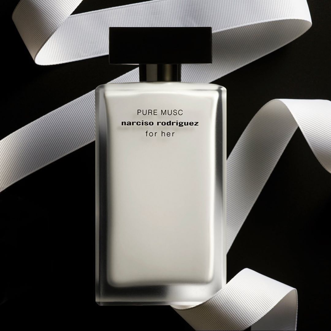 7/24 Perfumes - The pure reflection of the modern woman, PURE MUSC eau de perfume captures the woman's power, passion and embraces her energy and spirit.🔥 🔥 
https://bit.ly/2tHoiaW
#724Perfumes #women...