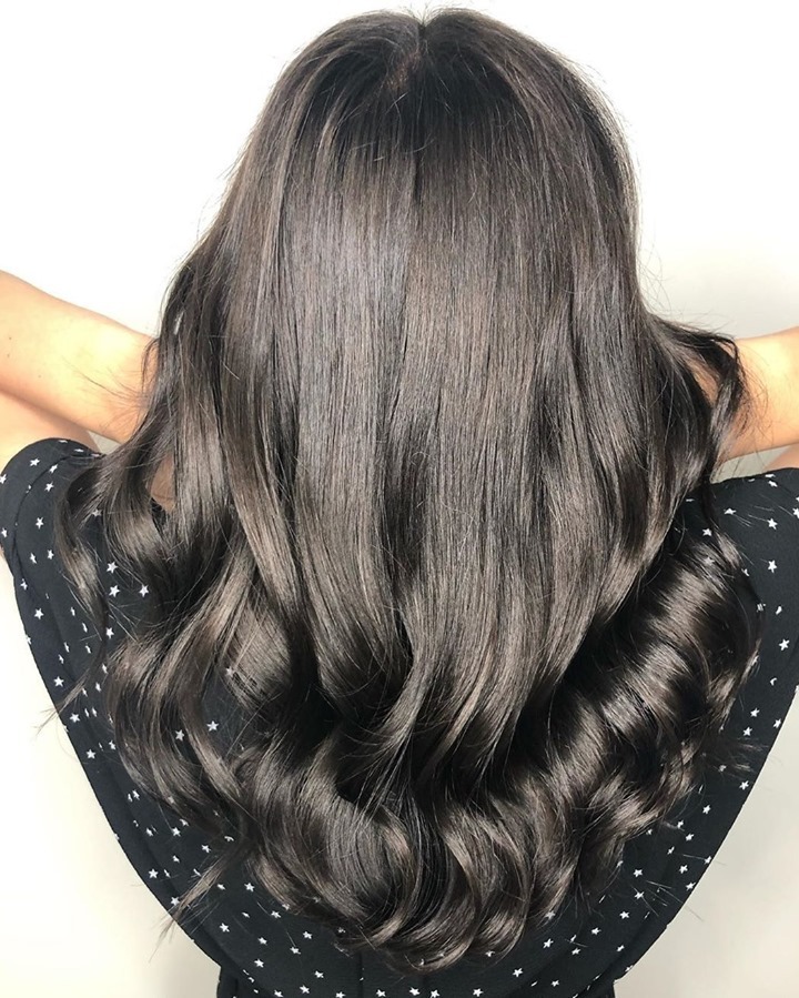 Schwarzkopf Professional - 🖤 D A R K  C H O C O L A T E 🖤

👉 @hivehairltd entered the shimmering cool #betbh colour world with this one, shade 5.16 to be precise!

#brunette #longhair #darkhair #hairg...