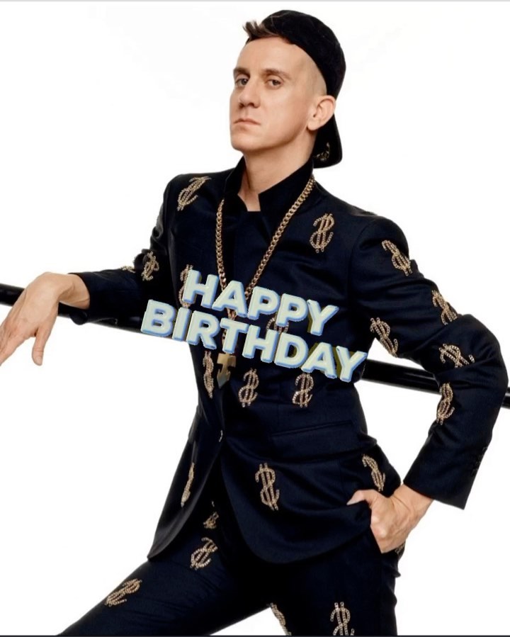 Moschino - HAPPY BIRTHDAY 🎈🎉🎈 @itsjeremyscott #jeremyscott (photo 🖤 @giampaolosgura)