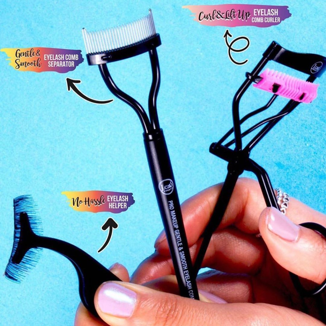 J. Cat Beauty - Add these tools to your makeup bag to make your life waaay easier while also elevating your eye game✔️
.
.
.
#jcat #jcatbeauty #nohassleeyelashhelper #smallsiliconeapplicator #curlandl...