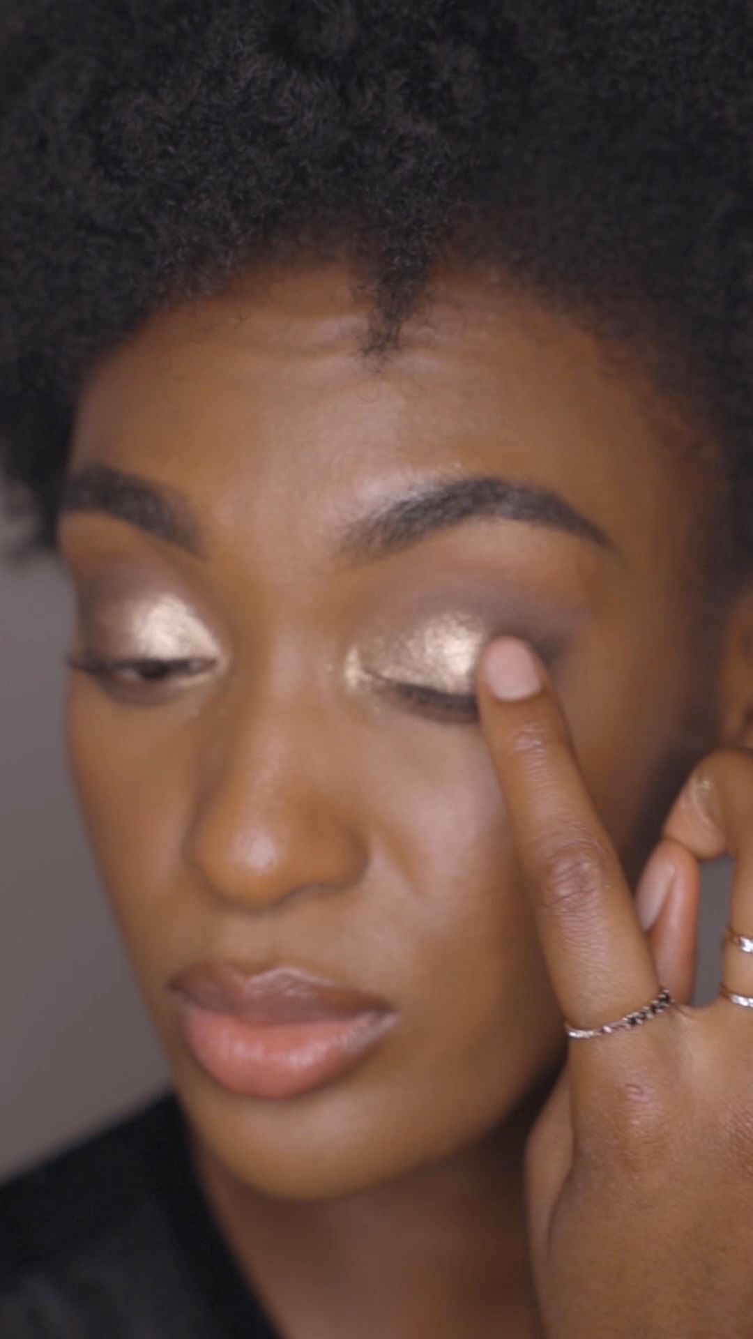 Sephora - #SephoraSquad member @_kbm shares her three-step eyeshadow tutorial for creating a perfect eye look every single time. Drop a [artist palette] if you’re trying these steps out yourself. 

Pr...