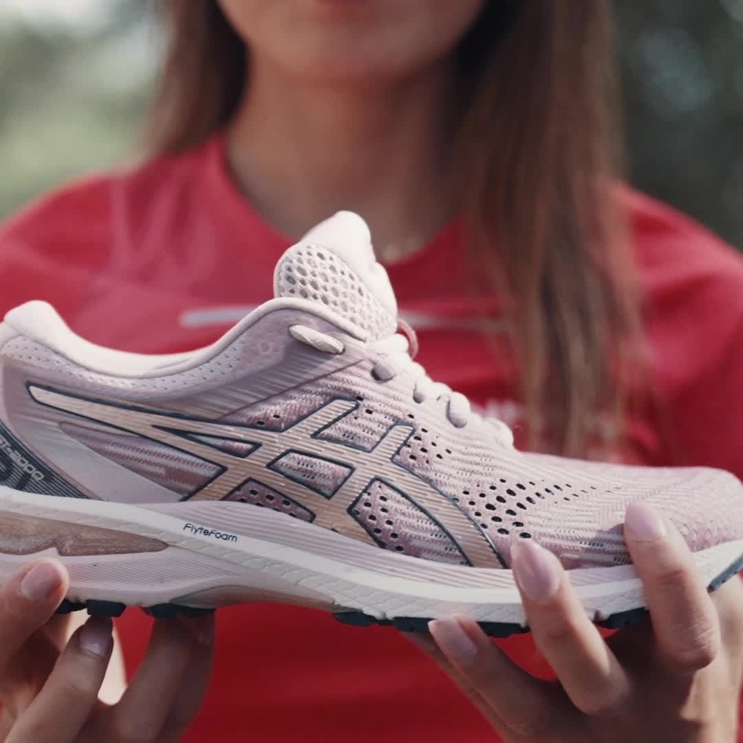 ASICS Europe - @gazela93, @asicsfrontrunner member, needs support, stability and comfort to run almost 500 km every month.

#GT2000 8 is the perfect shoe for her needs. Do you know if it's ideal for y...