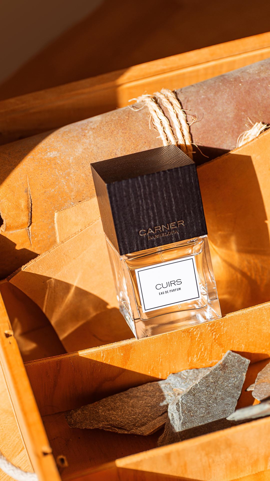 CARNER BARCELONA • Perfumes - Sara Carner, our founder, talks about Cuirs
·
·
·
#cuirs #carnerbarcelona #carner #barcelona #nicheperfume #perfume #fragrance #aroma #leather #igtv