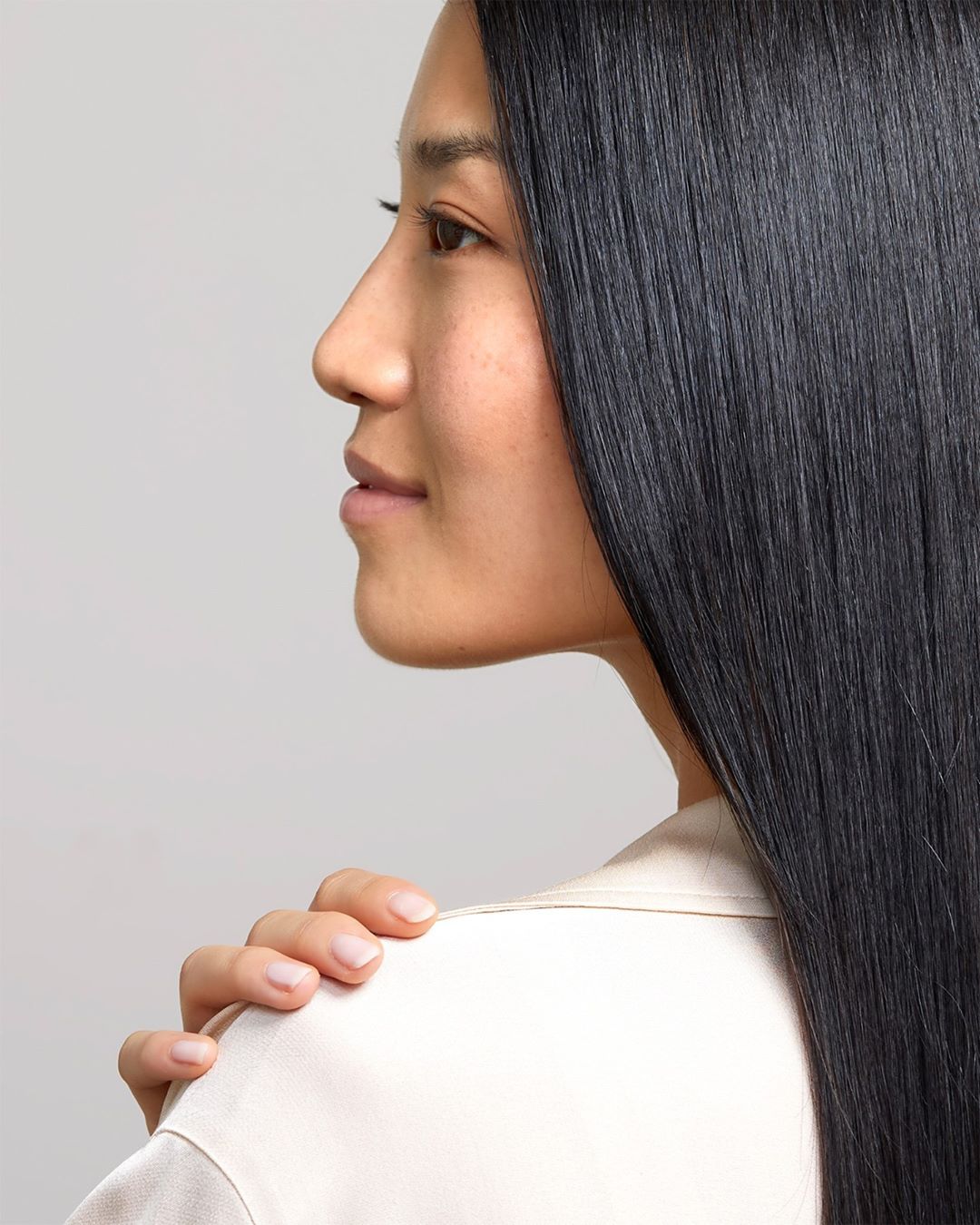 Schwarzkopf International - Smoother, shinier & stronger hair 😍 #schwarzkopf #createyourstyle #togetherfortruebeauty #lookgoodtogether #gliss #glisskur #haircare #hairshine #hairlove #straighthair