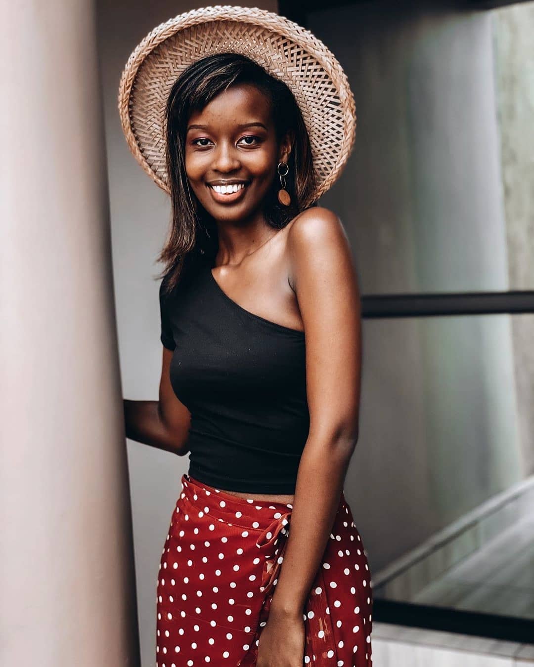 SHEIN.COM - A look is never complete without a smile🥰 @theakanakintama

Shop Item #: 1283416

#SHEINgals #SHEINstyle #polkadots