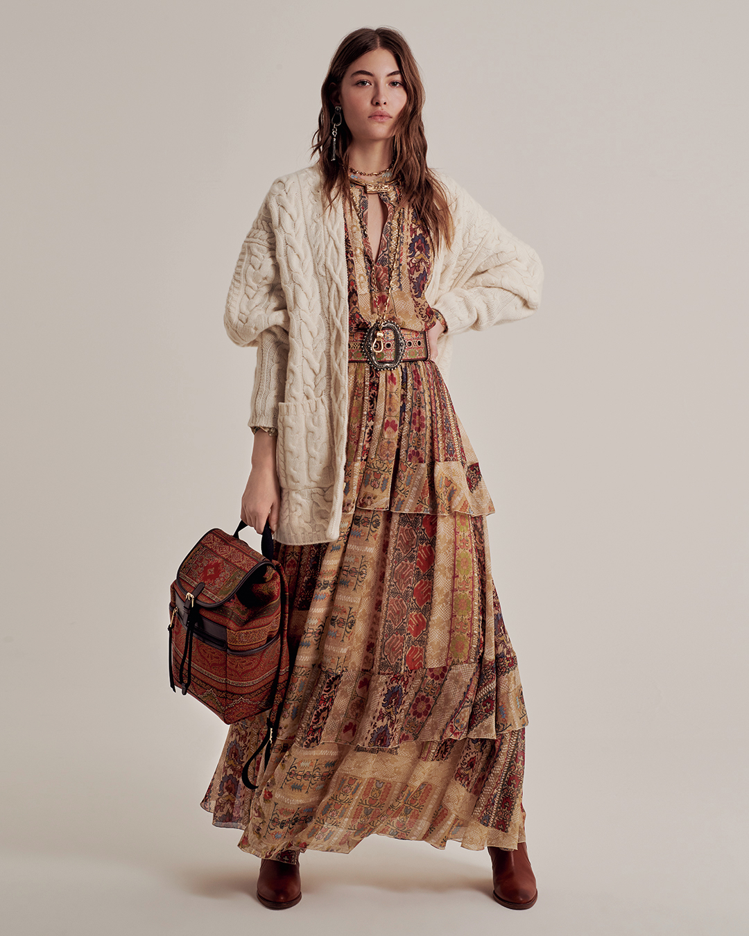 ETRO - Wrap yourself in a silk crépon skirt and blouse embellished by ruches and decorated by a striped print depicting floral pattern lace ribbons from the ETRO Fall Winter 20 collection. Discover mo...