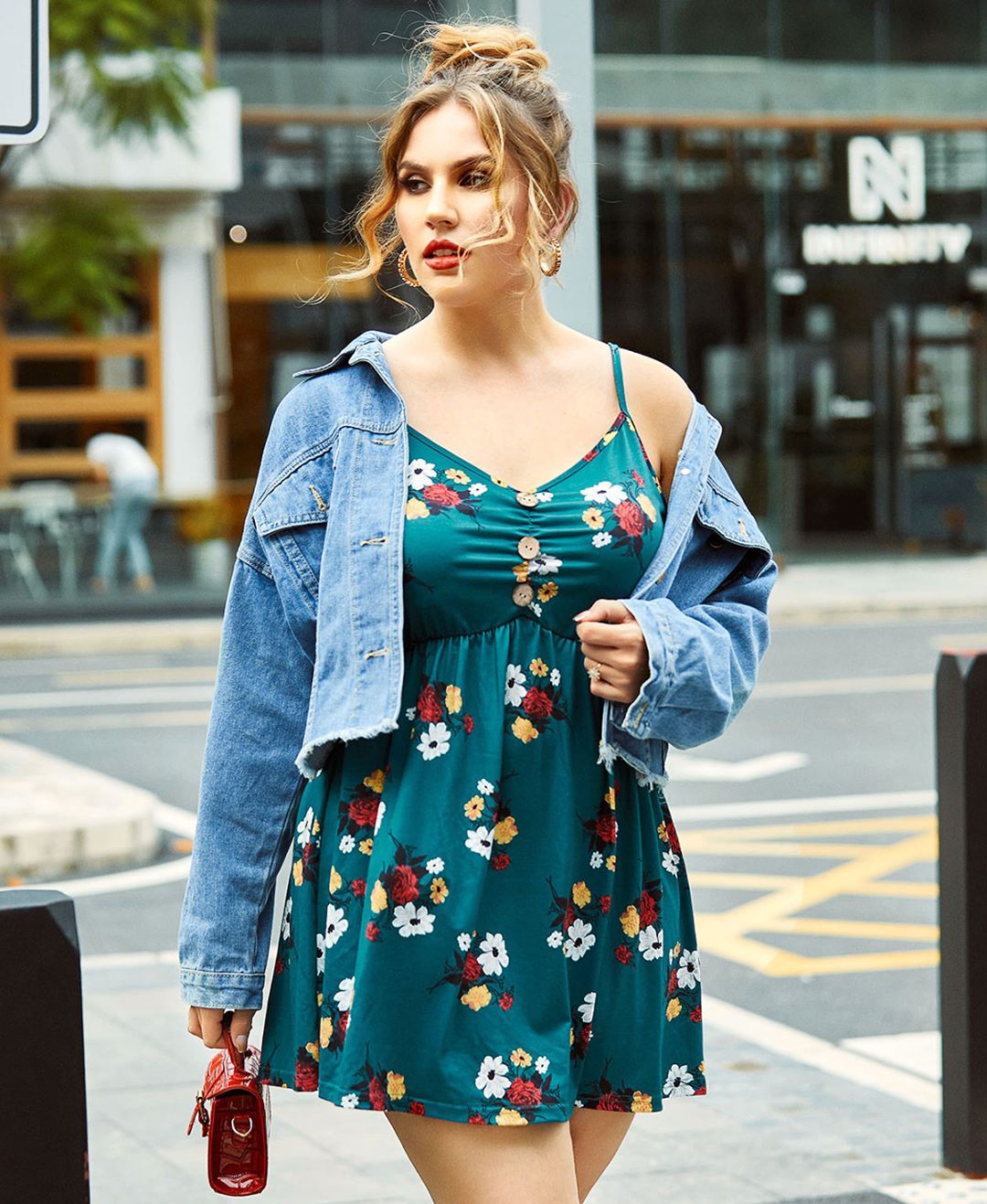 Rosegal - Plus Size Cami Top⁣
⁣
Search ID: 468230001⁣
Use Code: RGH20 to enjoy 18% off!⁣
#rosegal #plussizefashion #Rosegalcurvygirl #curvygirl⁣
Note: How to find the item, please check the first stor...