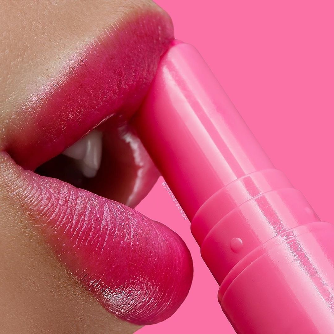 NYX Professional Makeup - @jennbischof tops her lips with our Filler Instinct Plumping Lip Color in 'Miami Nights' 💋🎶 • #nyxcosmetics #nyxprofessionalmakeup #crueltyfreebeauty