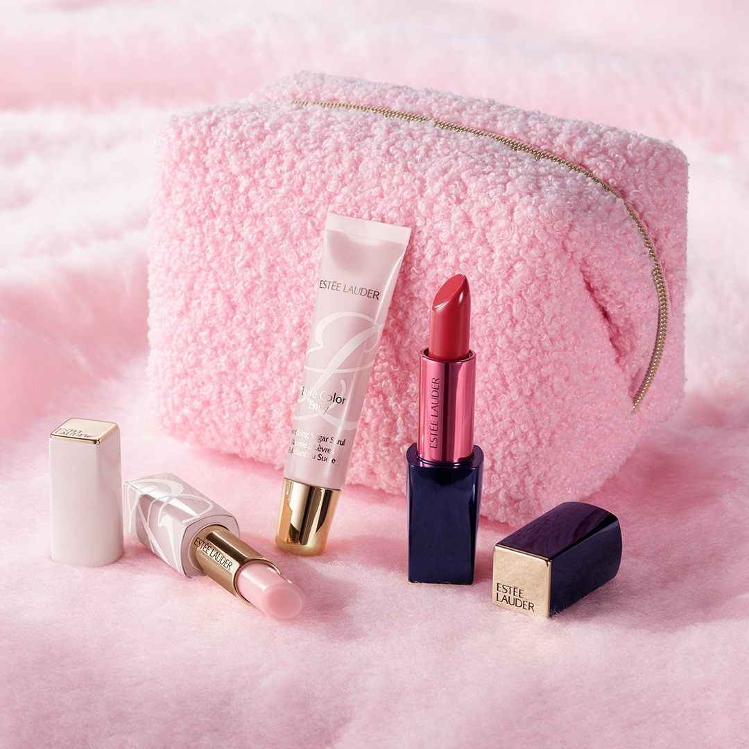Estée Lauder - Pretty in pink and perfect for your pout 💋 Featuring #LipScrub, #LipBalm and #Lipstick, our exclusive Lip Kloss Kit has everything you need for soft, smooth #LipsToEnvy, all in a chic...