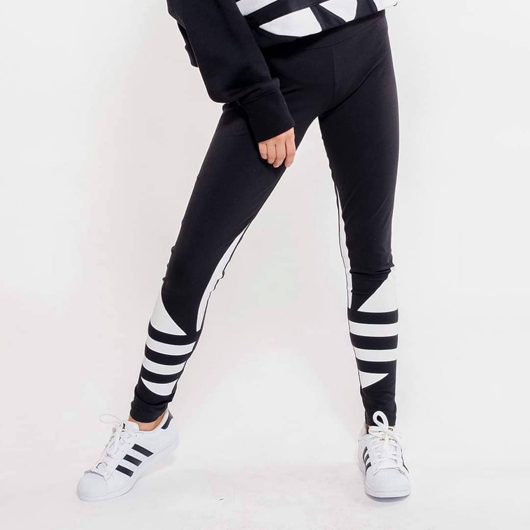 Foot Locker ME - Be a part of it in these adidas Large Logo Tights and give it your own twist.

footlocker.com.kw
footlocker.com.sa
footlocker.ae