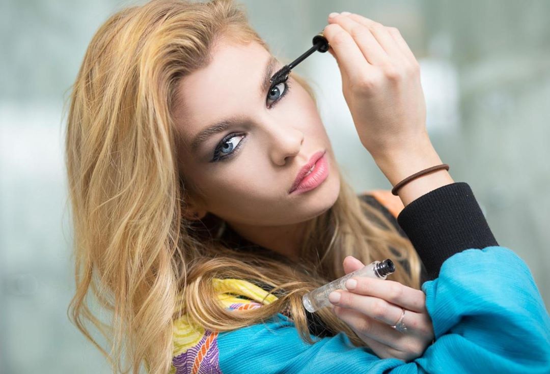 Xpressions Style - Keep your brows in check with our Natural brow Styler like Stella Maxwell. Try for yourself now ⁠
👉🏼 https://bit.ly/3j8BOsu⁠
⁠
#beauty #makeupartist #makeupaddict #cosmetics #beauti...