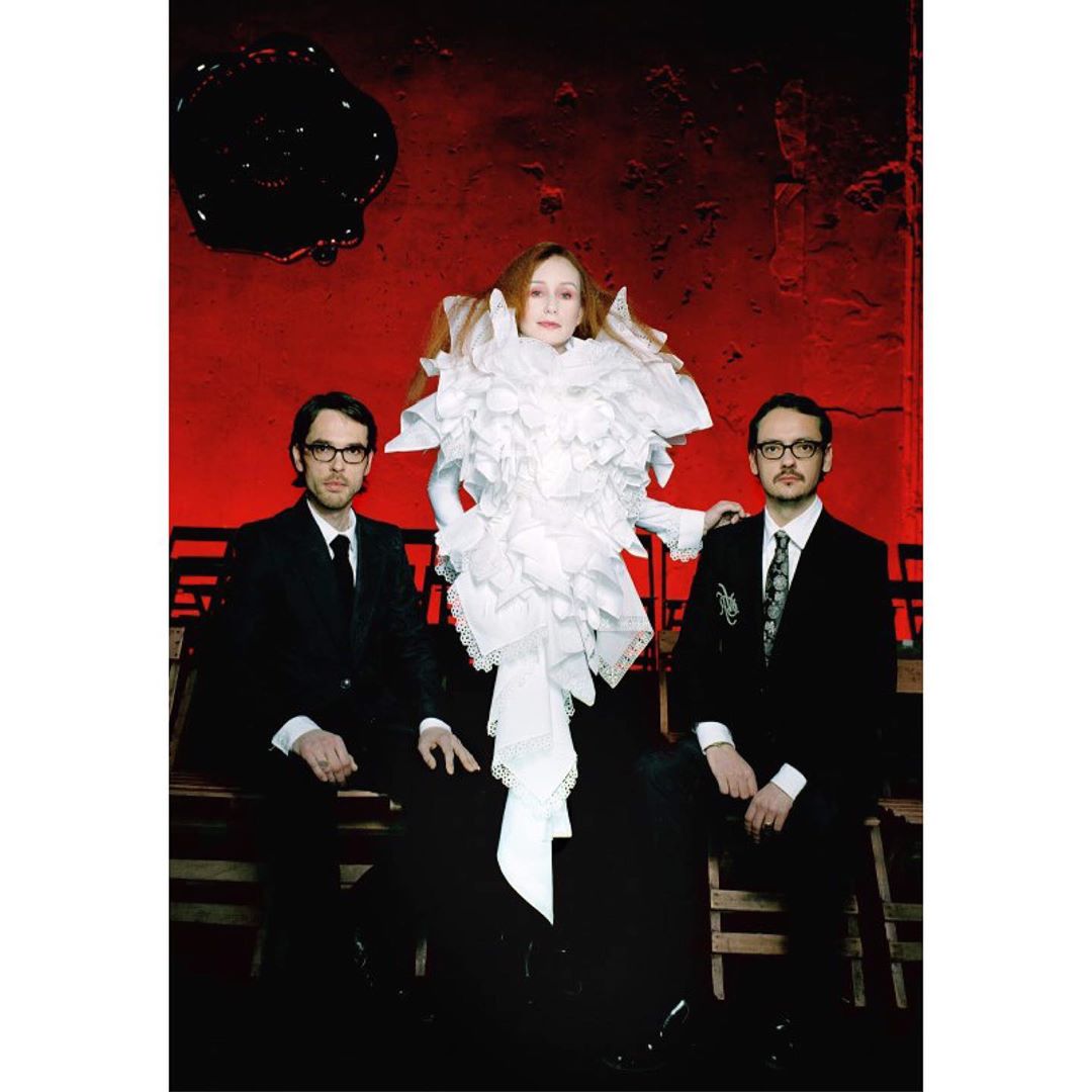 Viktor&Rolf - Bedtime Story with @toriamos <3 VR