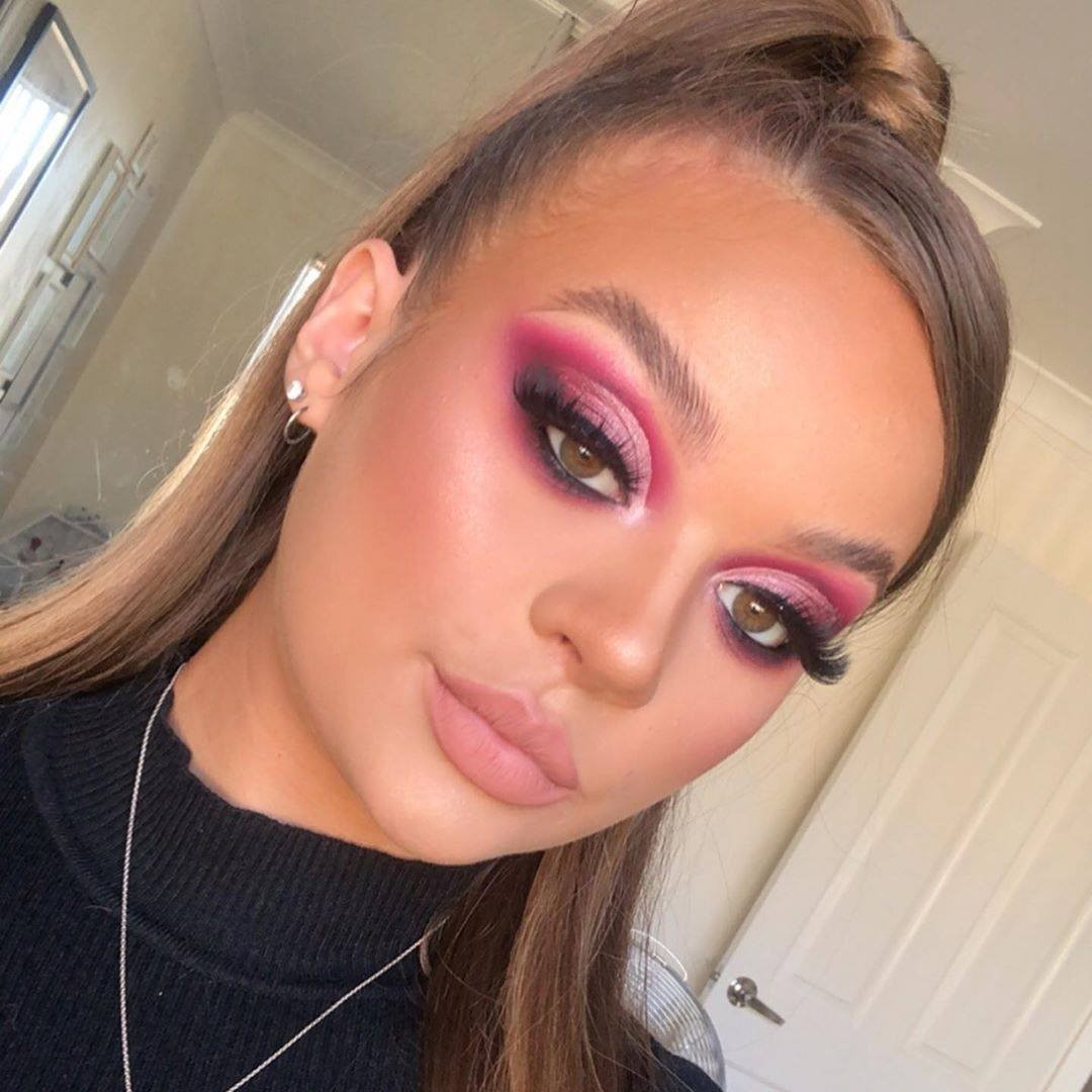 NYX Professional Makeup - @makeupwithlaceyy completes this pretty in pink #cutcrease with our Soft Matte Lip Cream in 'London' 💖💋 • #nyxcosmetics #nyxprofessionalmakeup #crueltyfreebeauty