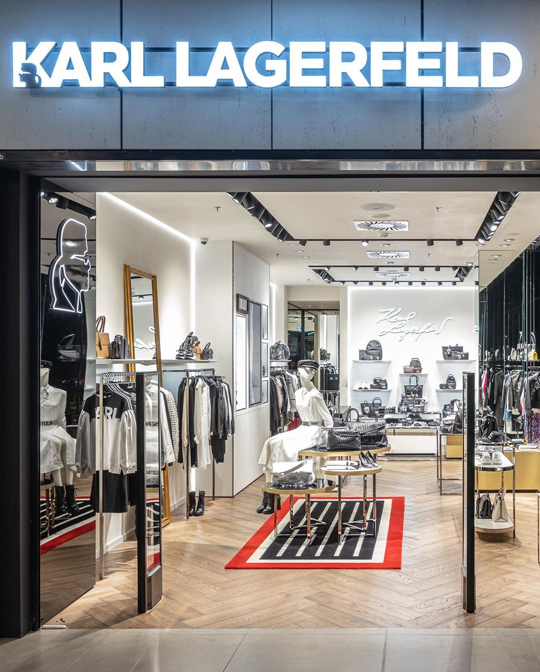 KARL LAGERFELD - Hello, Ostrava! 🇨🇿 A new #KARLLAGERFELD store is now open at the Forum Nová Karolina mall. Store Manager Irena Srubarová and her team look forward to welcoming you! Open daily from...